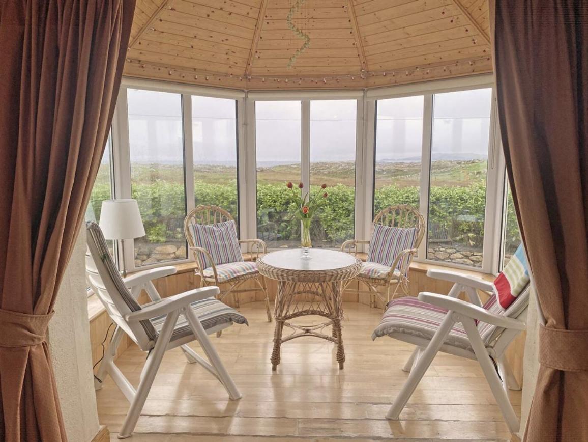 Lands End Cottage - Connemara Aughrus More ภายนอก รูปภาพ